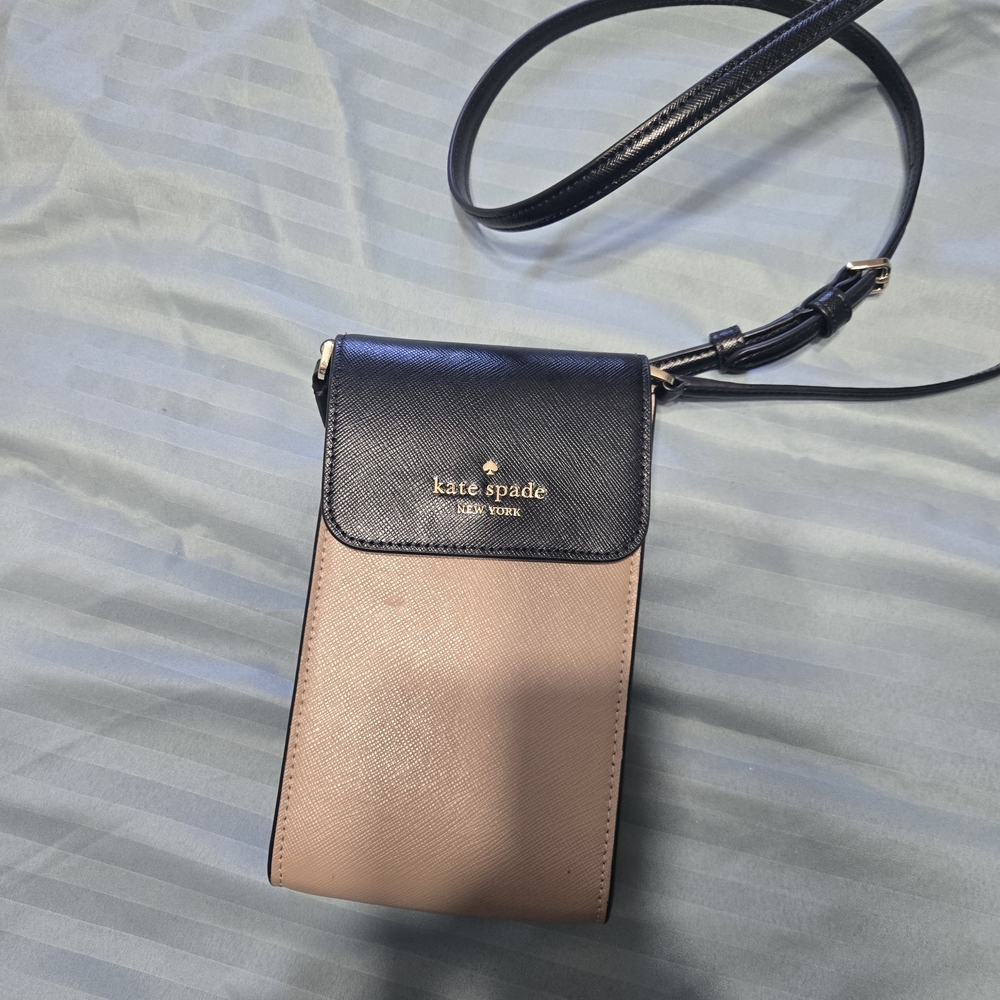 Kate Spade Black and Tan Crossbody Bag Minimalist Style
